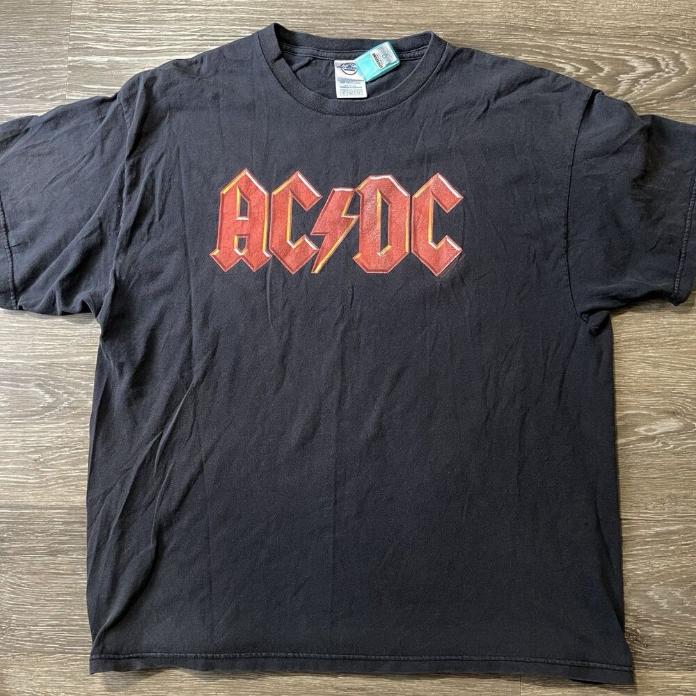 Vintage 2008 AC/DC Y2K Band Tour T Shirt Faded Black Red Yellow
